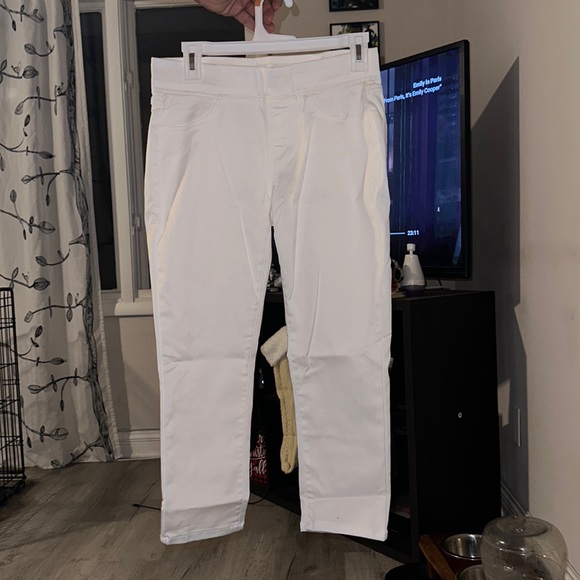 White pants - Picture 1 of 2